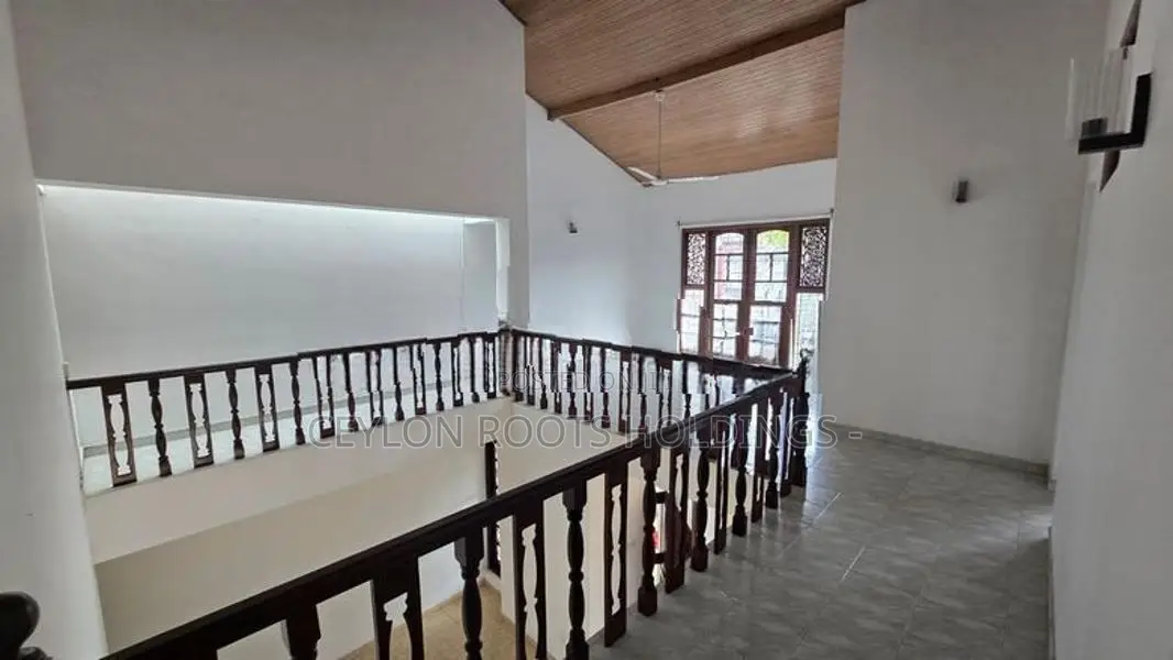 Newly Renovate Large two Story House for Rent in Balapokuna Rd Nugegod