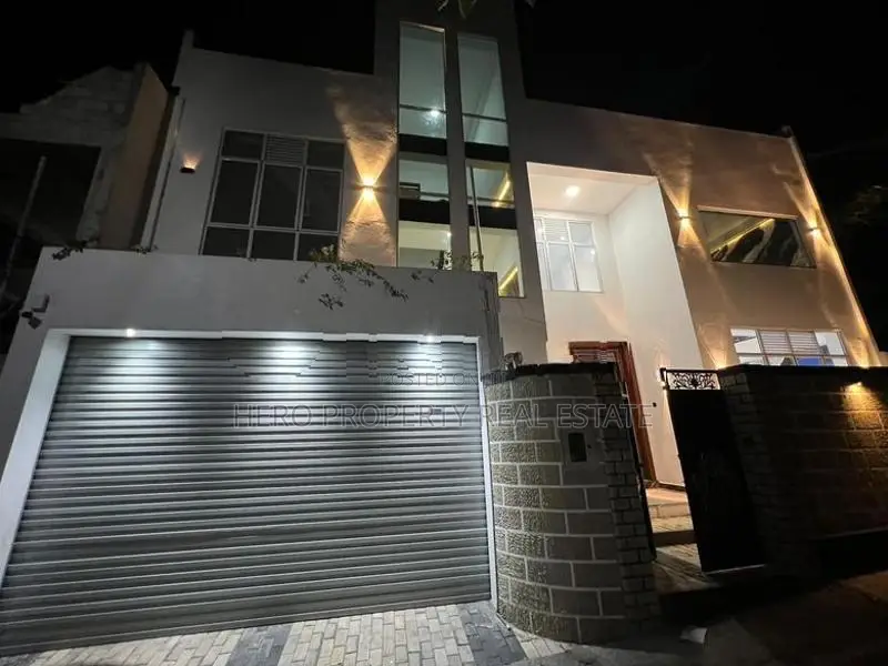 Luxury House for Rent in Athurugiriya
