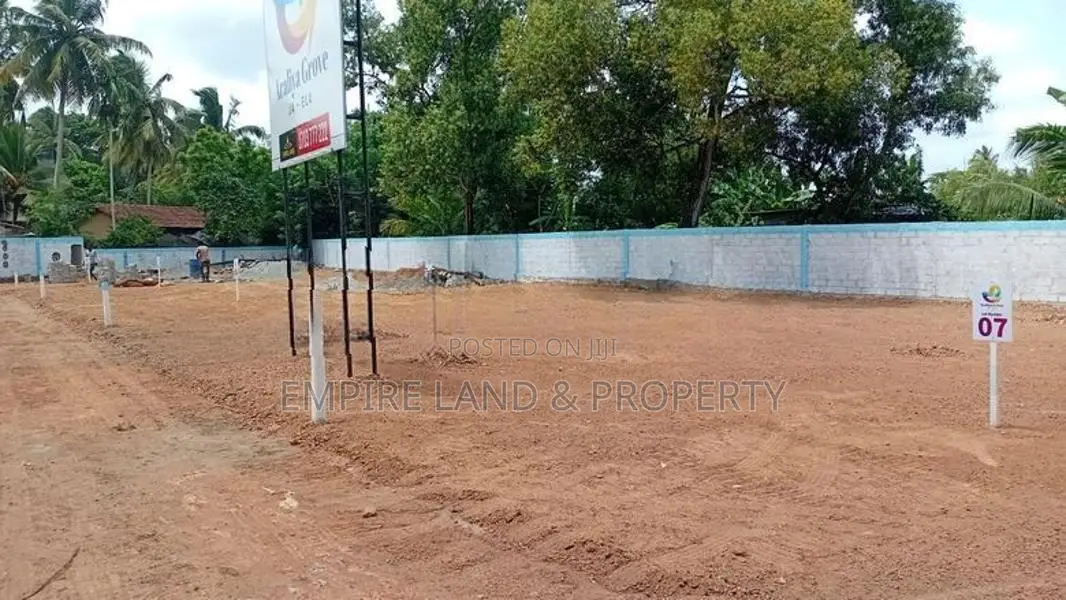Walking Distance to Colombo 5 Kurunegala Road Ekala