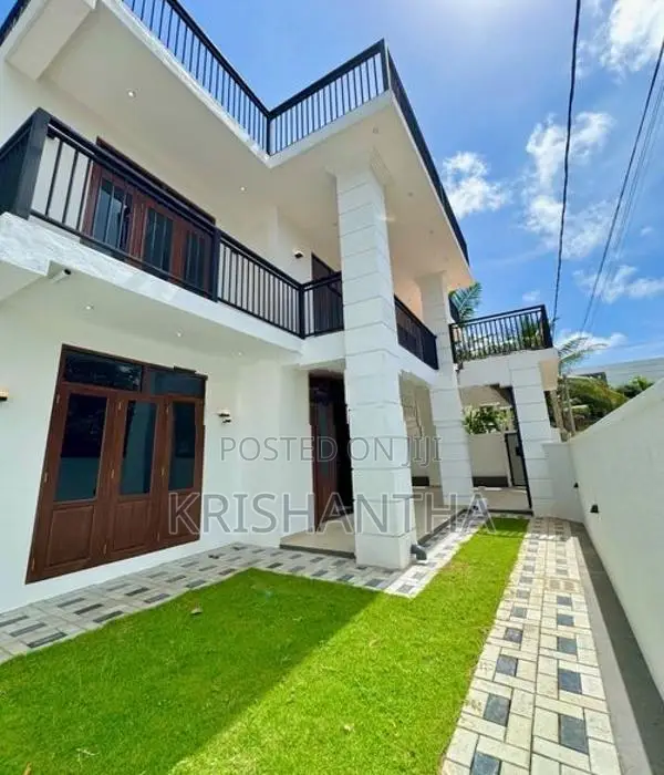 Modern House For Sale in Kandana