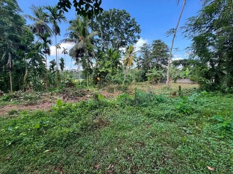 හෝමාගම දහම් මාවත පර්චස් 22.5 විකිණීමට ඇත