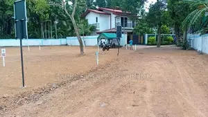 Walking Distance to Colombo 5 Kurunegala Road Ekala