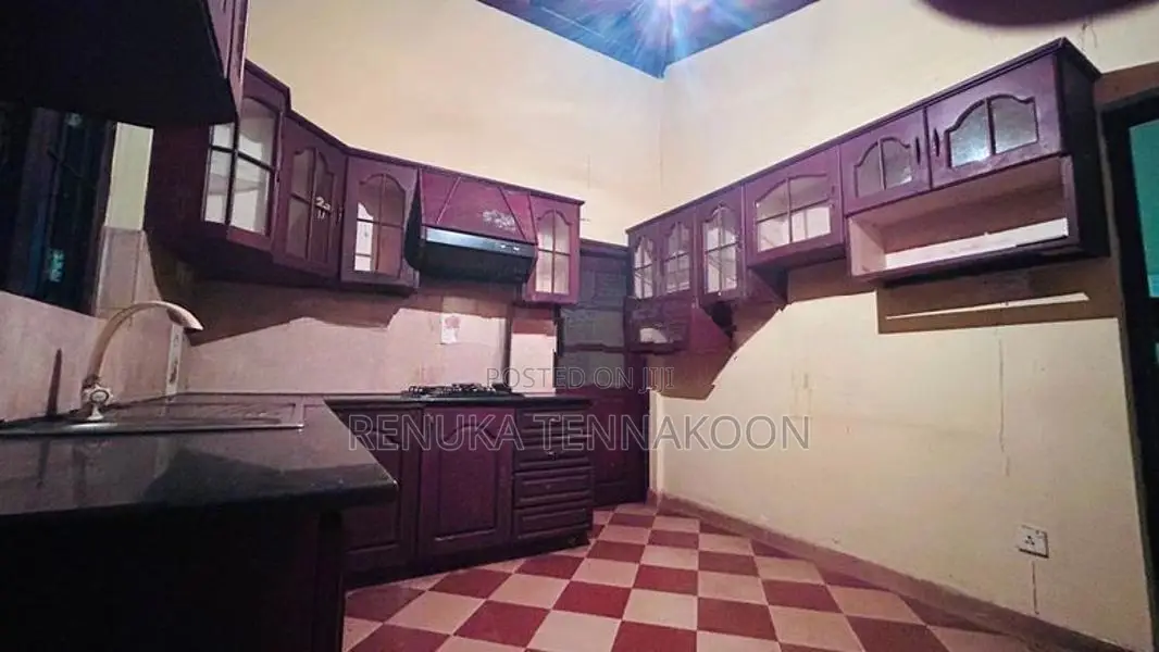 Two Story House with 20P Land for Sale- Athurugiriya