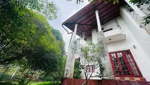 Two Story House with 20P Land for Sale- Athurugiriya