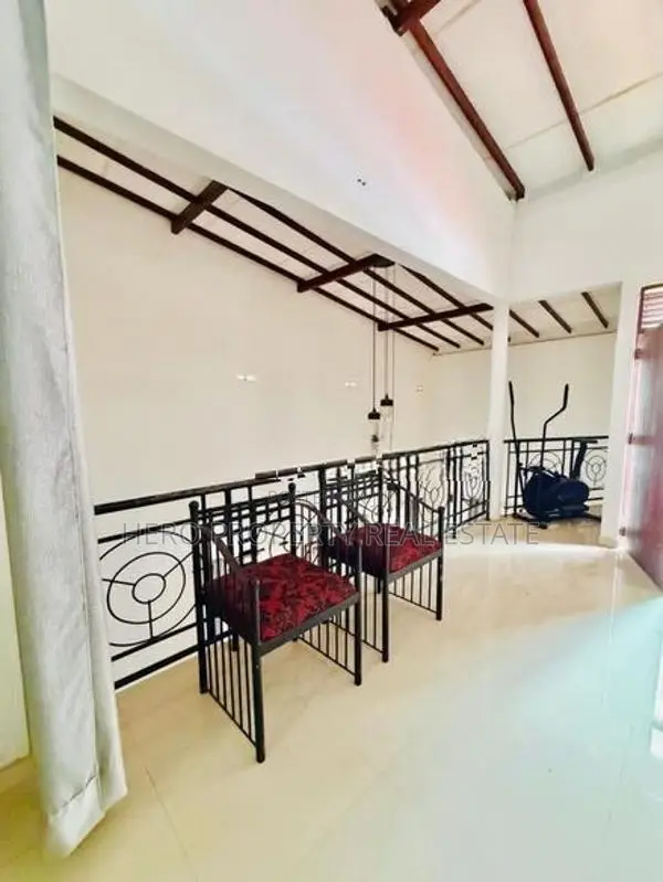Modern House for Rent in Kottawa