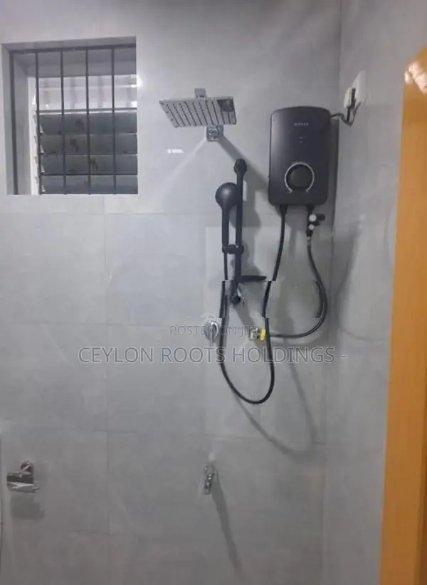 Fully Separte Entrance 01st(Up)Floor House for Rent in Koswatta SRH 10