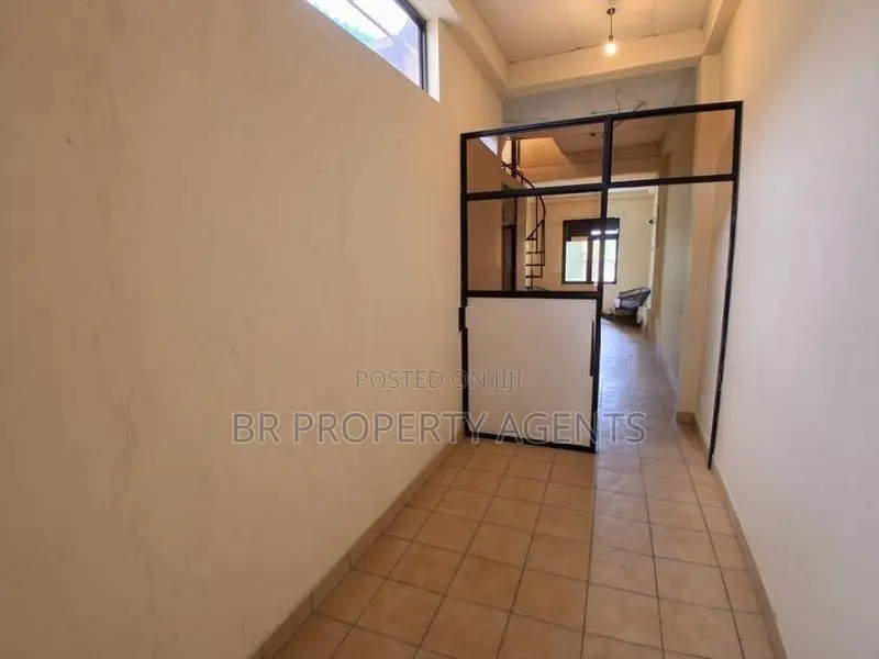 Three Story Commercial Building for Rent in Colombo 15