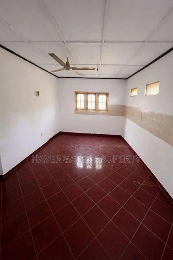 house with 30 perches sale Ja ela