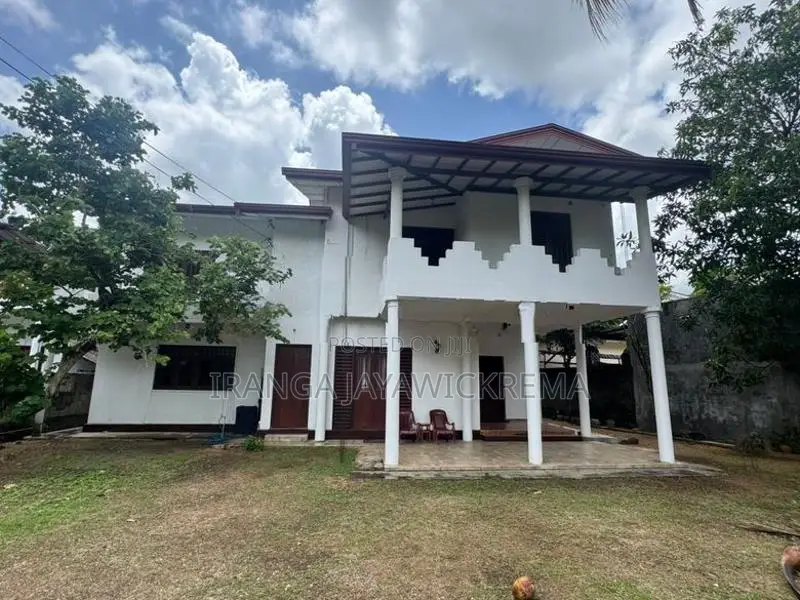 3-Bedroom Upstairs (උඩු මහල පමණක්) For Rent,Sumangala Mawatha Kurunega
