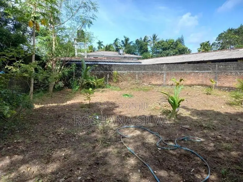 Land for Sale in Waragoda Kelaniya