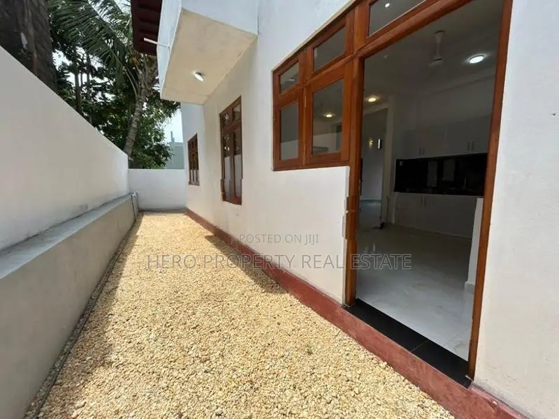 Modern Brand New House For Sale In Piliyandala