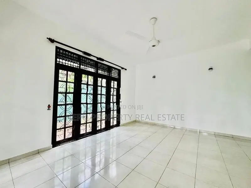 Modern Luxury Elegant House for Sale in Kottawa