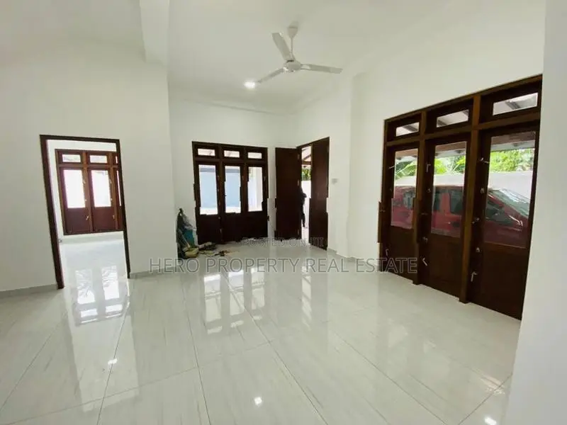 Luxury House for Sale in Athurugiriya 🚗