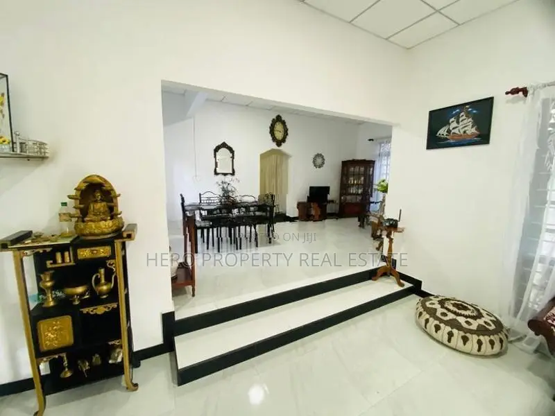 Modern Elegant Single Story House for Sale in Piliyandala