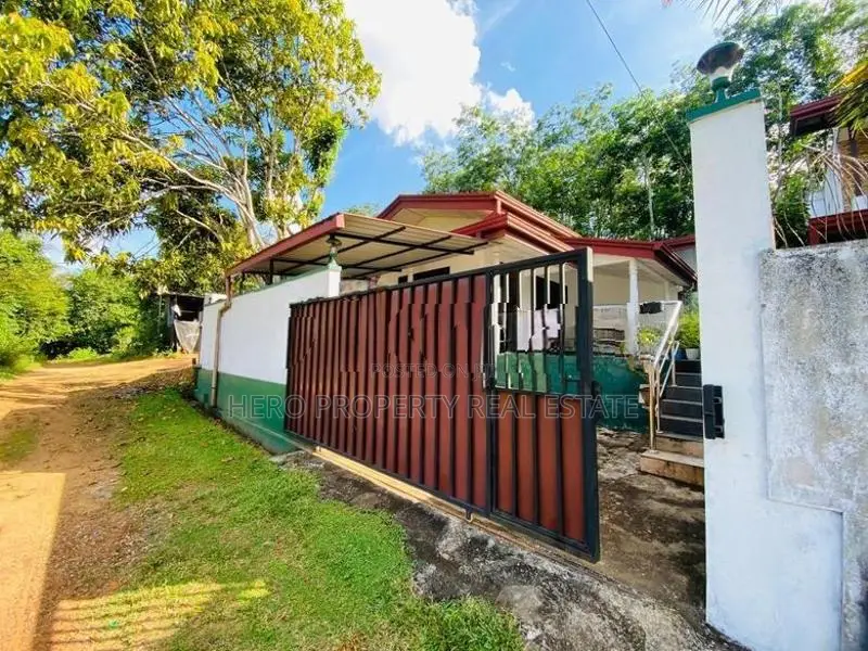 Modern Elegant Single Story House for Sale in Piliyandala