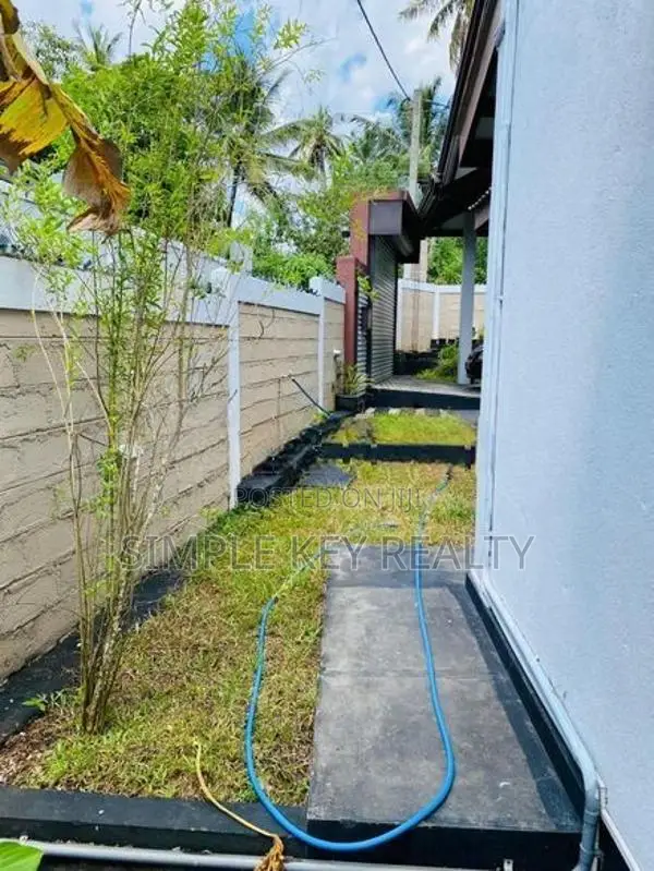 44 B-House for Sale in Gampaha Yakkala