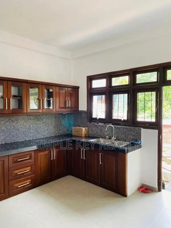 44 B-House for Sale in Gampaha Yakkala