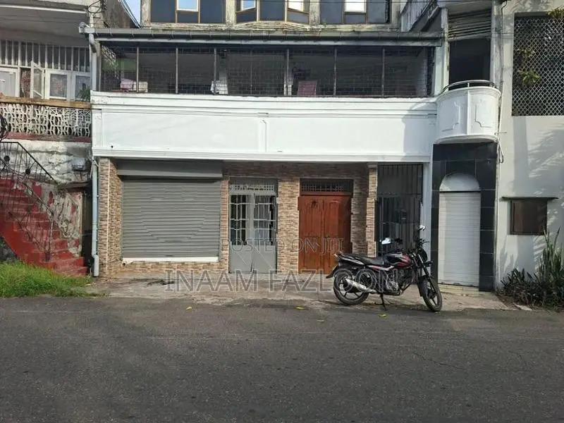 4 Bedroom Home Mt Lavania