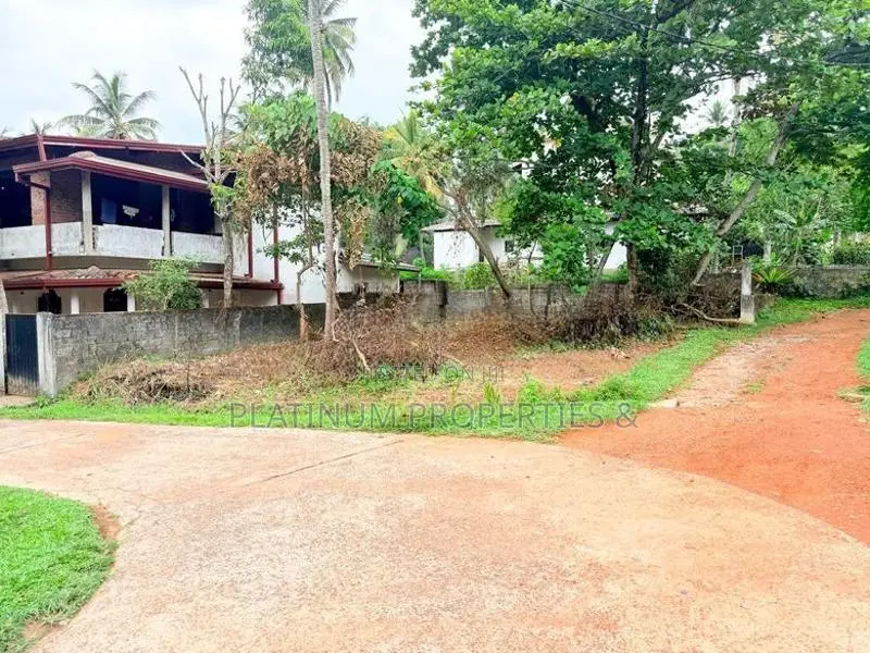 10.1 Perch Valuable Land for Sale in Malabe