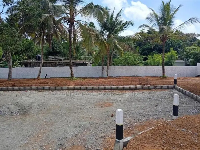 Land for Sale in Close to Kahathuduwa Highway