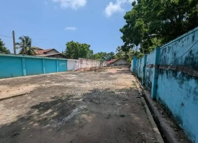 Land for Sale Katuwapitiya