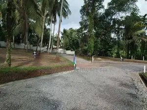 හෝමාගම බිම් කොටස් විකිණීමට
