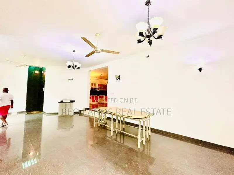 (SR757) 10 Perch Luxury Two Story House for Rent in Pita Kotte