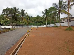 Land for Sale in Close to Kahathuduwa Highway