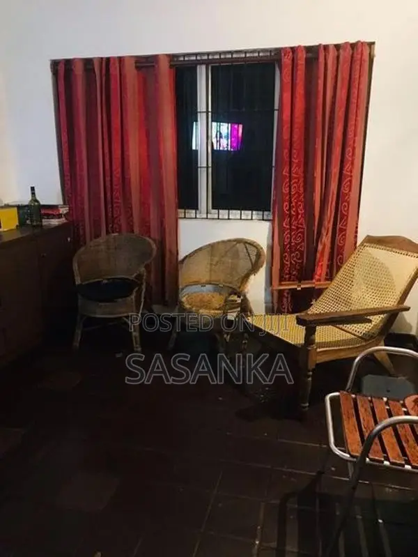 මාලබේ අරංගල දෙමහල් නිවසක් විකිණීමට ඇත