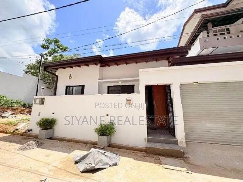 Brand New House for Sale in Athurugiriya