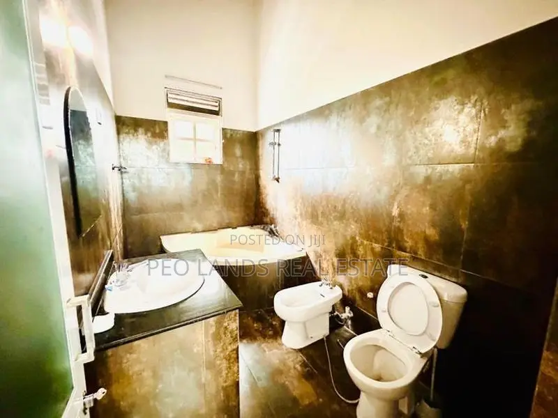 (SR757) 10 Perch Luxury Two Story House for Rent in Pita Kotte