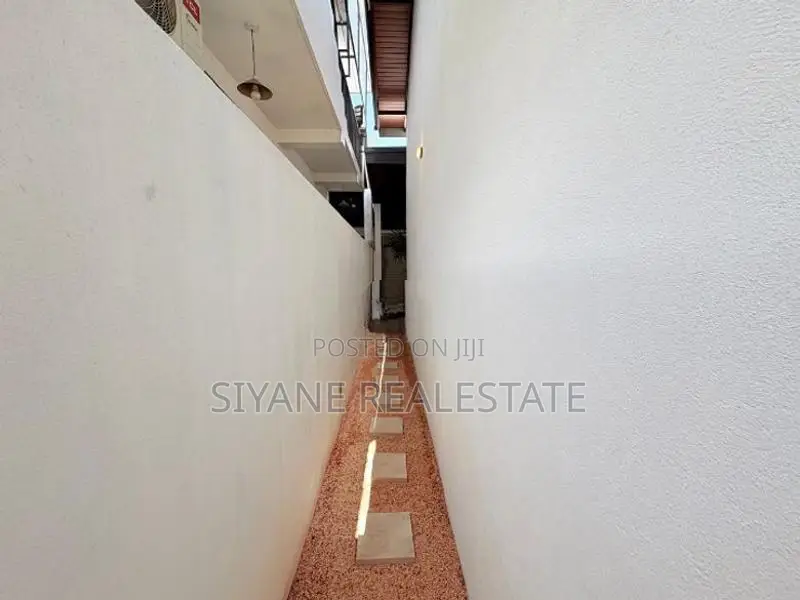 Brand New House for Sale in Athurugiriya