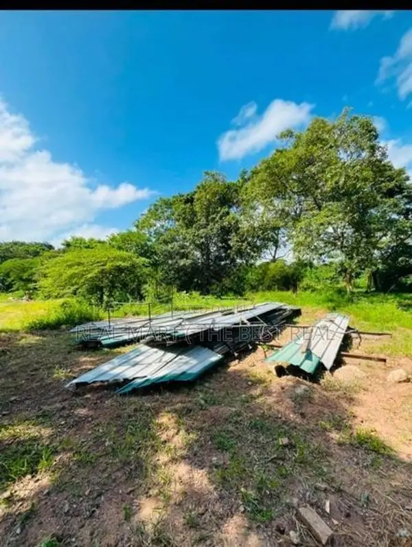 Wennappuwa 5 Acres Prime Land for Sale