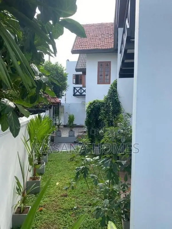 Spacious House for sale Kottawa