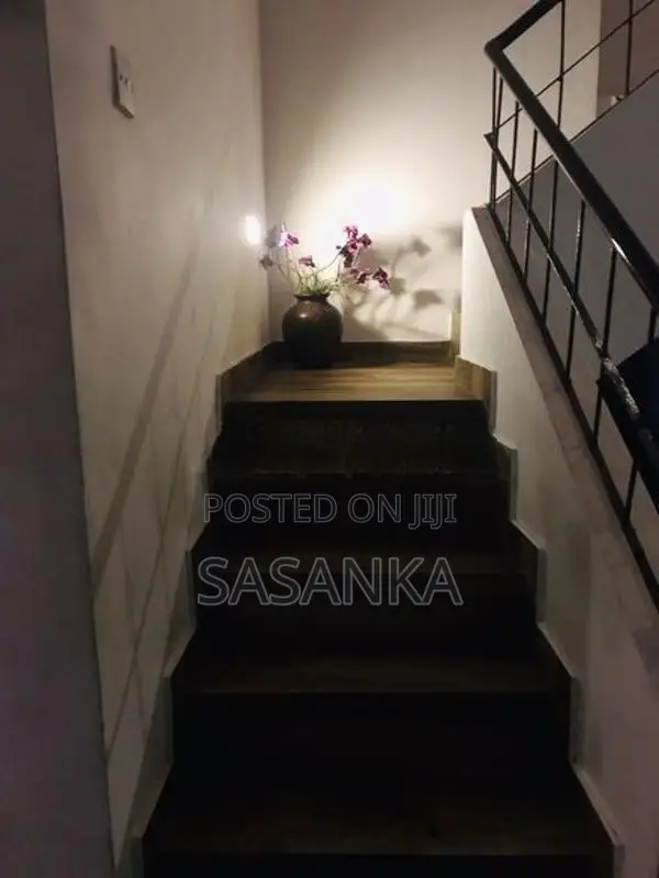 මාලබේ අරංගල දෙමහල් නිවසක් විකිණීමට ඇත