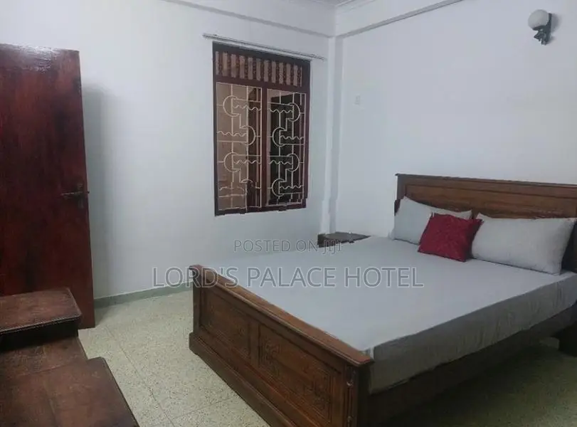 2 BHK Holiday House-Colombo 6