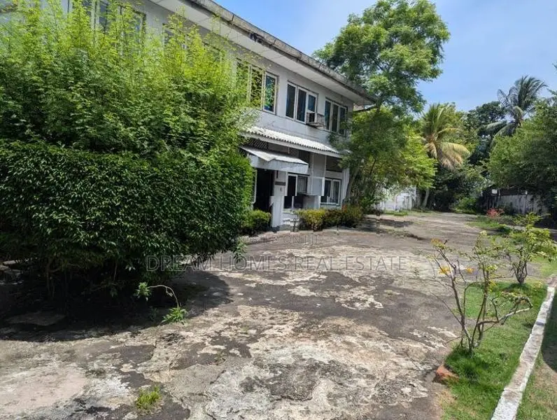 3 Bedroom Luxury House with Land for Sale in Nugegoda