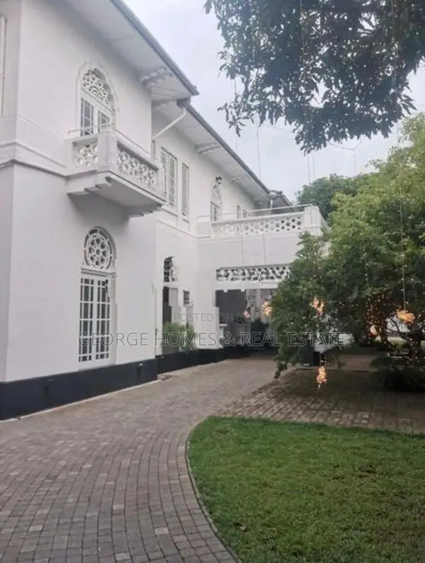 6 Bedroom Luxury House for Sale at Colombo 7