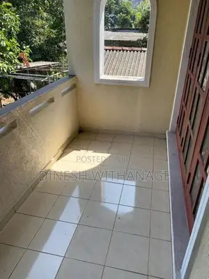 House with 20p Land in Homagama -7minutes to Makumbura Highway Entranc
