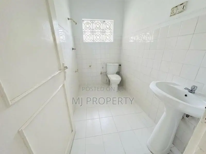 ( YR-1189) Valuable Two Storey House Rent in Nugegoda