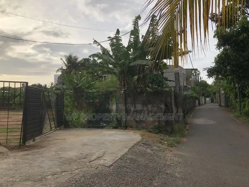 Massive 60-Perch Prime Land for Sale in Nugegoda