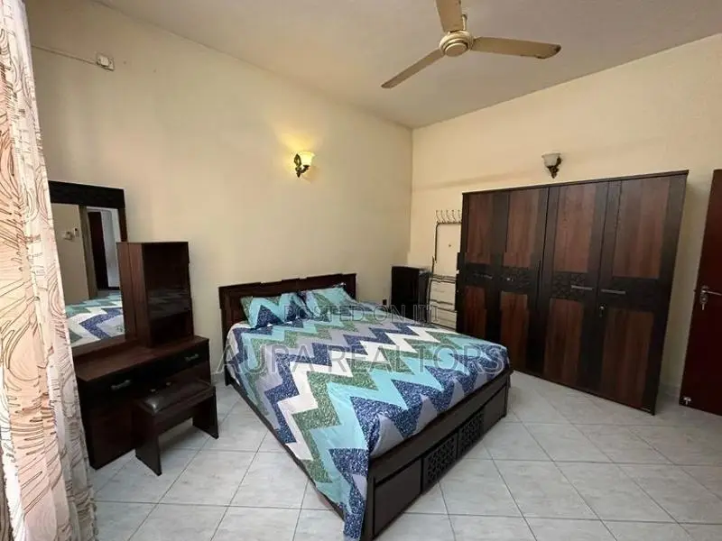 05 Bedrooms Fully Furnished House for Rent in Dehiwala (p-211)