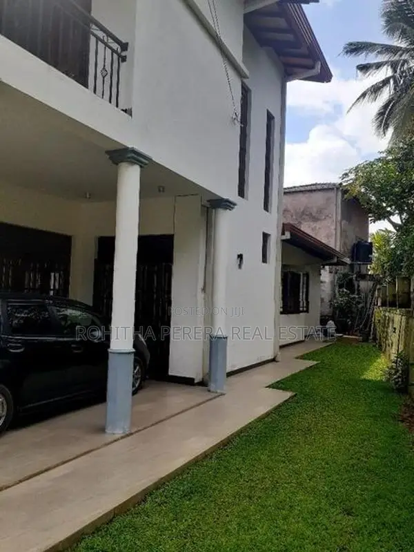 20 P 4 Br Modern New Solid House for Sale at Homagama Town Limit