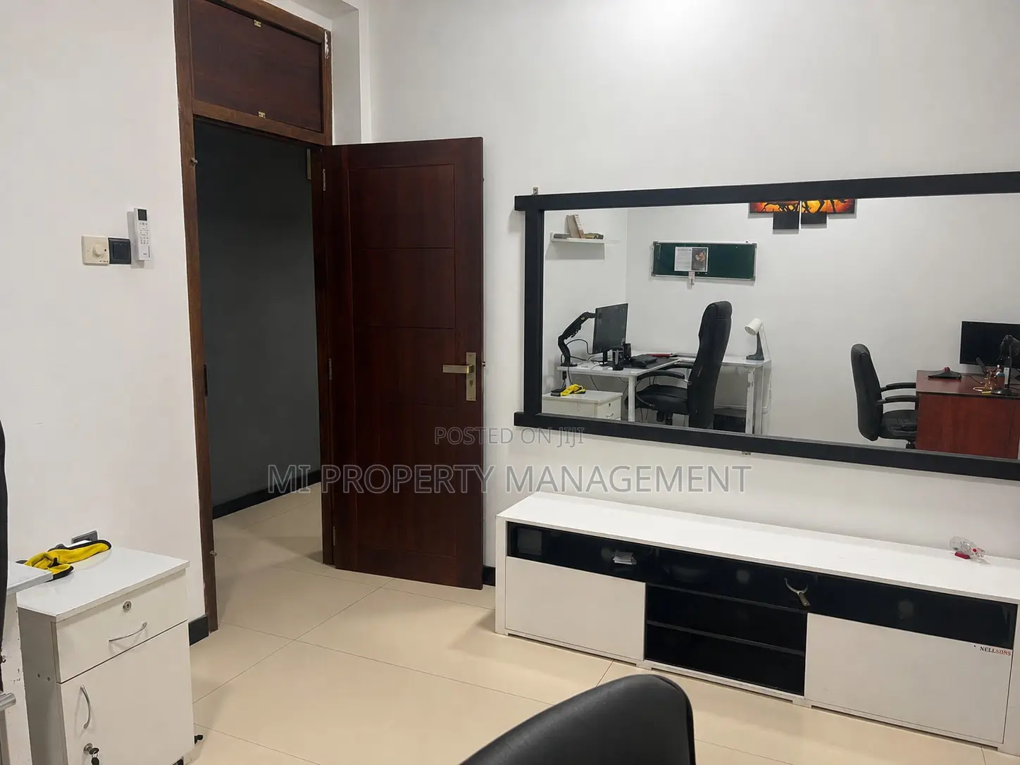 Furnished 3bdrm Apartment in Mi Properties, Kirulapana for rent