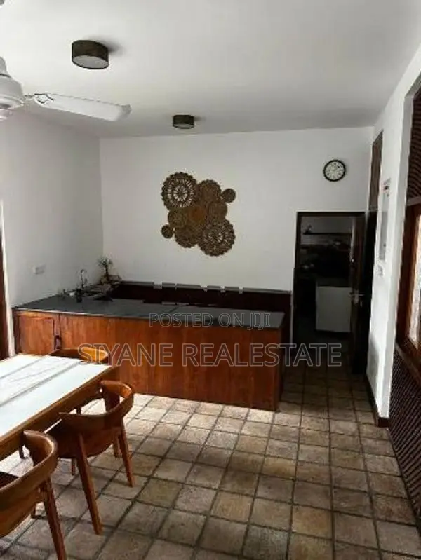 Luxury 3-Storey House for Sale – Nugegoda