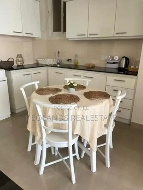 (NAR761) 3BR Apartment for Rent in Colombo 6