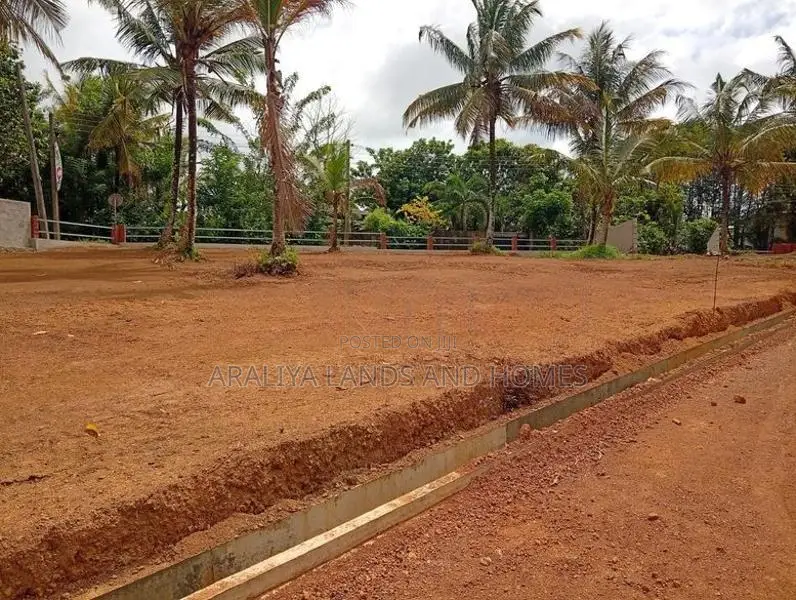 Land for Sale Near Kahathuduwa Highway Entrance