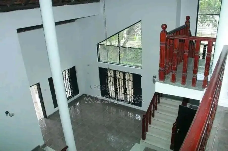 4 Rooms Two Storey house rent in Gampaha, Yakkala Town