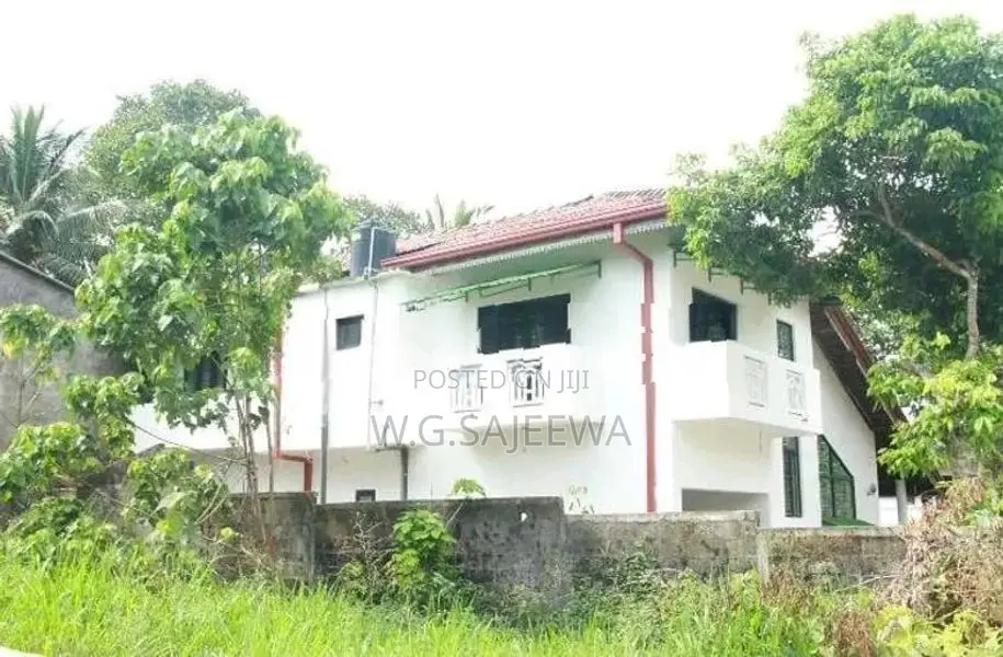 4 Rooms Two Storey house rent in Gampaha, Yakkala Town