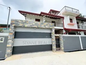 Modern 3-Storied Luxury House for Sale – Piliyandala Makandana